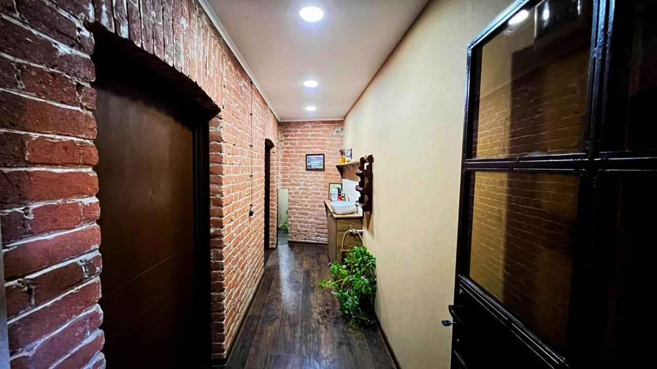 Hostel Pirosmani 第比利斯 外观 照片
