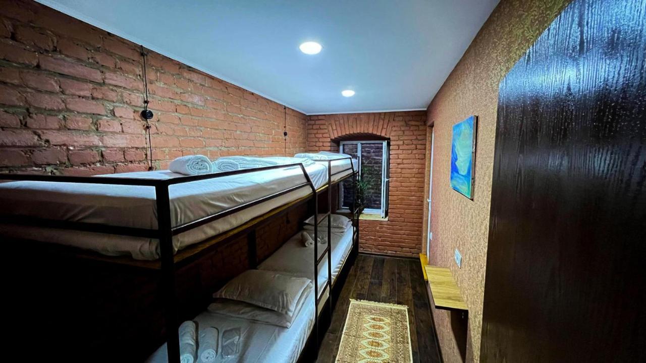 Hostel Pirosmani 第比利斯 外观 照片