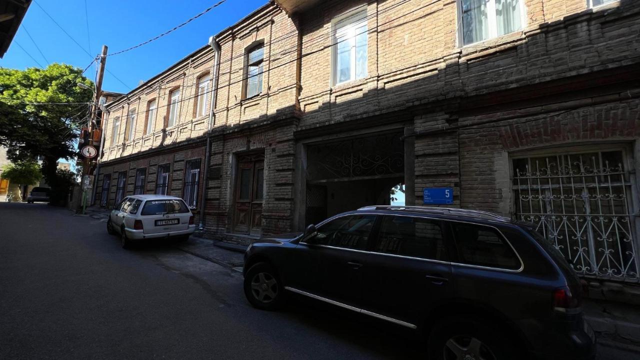 Hostel Pirosmani 第比利斯 外观 照片