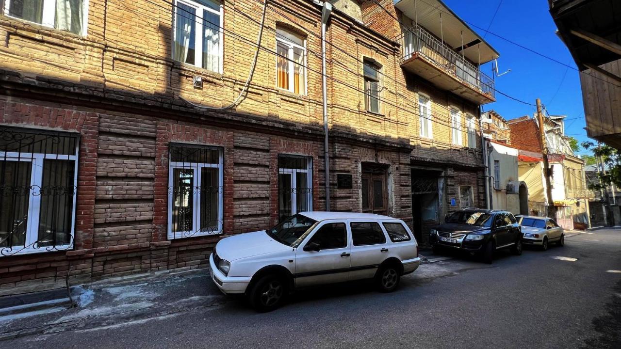Hostel Pirosmani 第比利斯 外观 照片